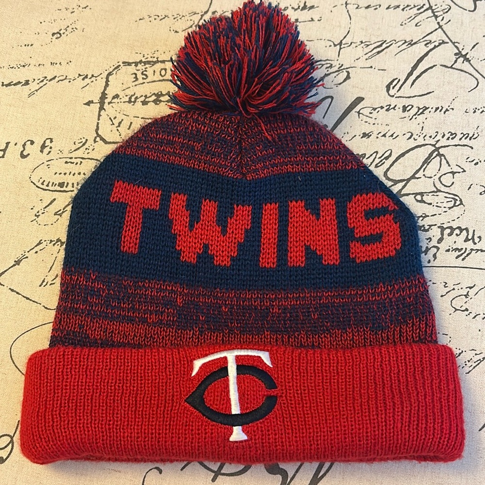 MN Twins x Target Beanie Hat Pom Cuff Winter Ski OSFM Blue Red Knit Logo